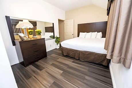 Executive King Suite - Non-Smoking