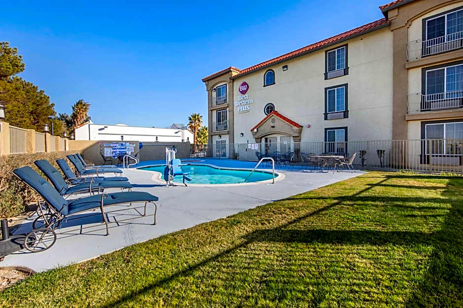 Best Western Plus John Jay Inn & Suites