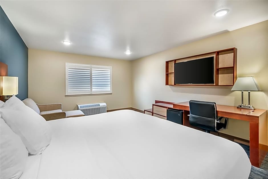 Best Western Plus Clocktower Inn