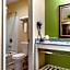 Econo Lodge West - Coors Blvd