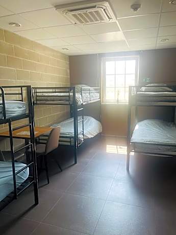 Mixed Dormitory Room