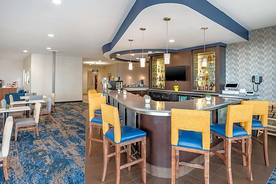 Cambria Hotel Minneapolis Maple Grove