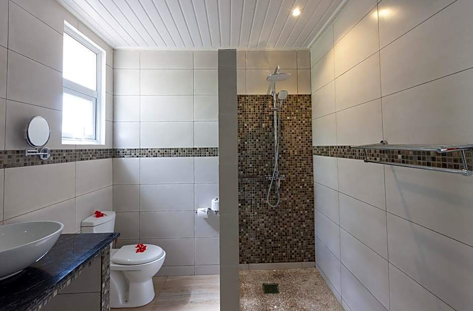 Chez Marston Hotel and Apartment