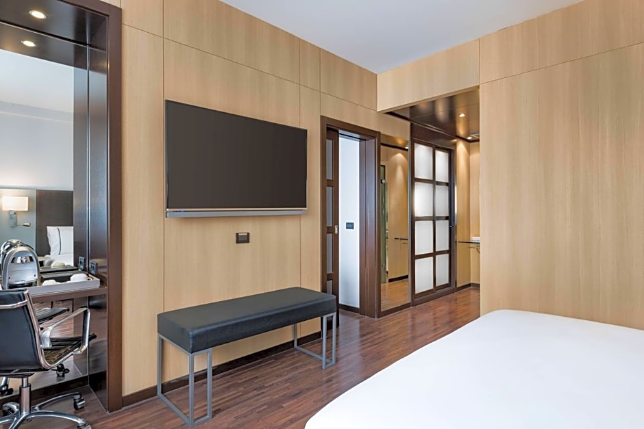 AC Hotel by Marriott Bologna
