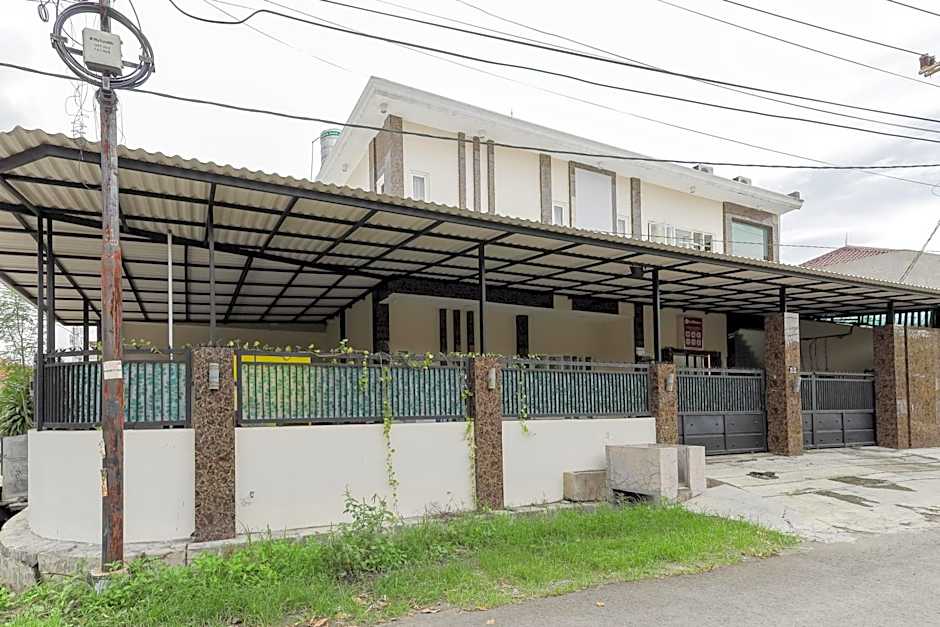 RedDoorz at Ngaggel Jaya Surabaya