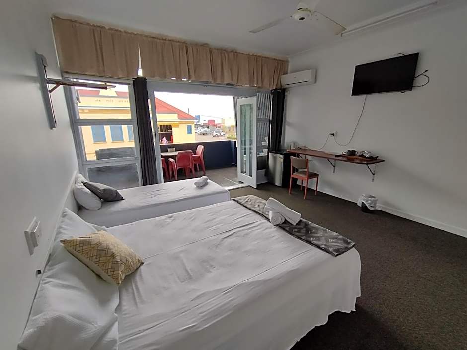 Ayr Hotel