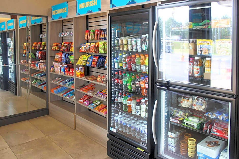 Clarion Pointe Marshall