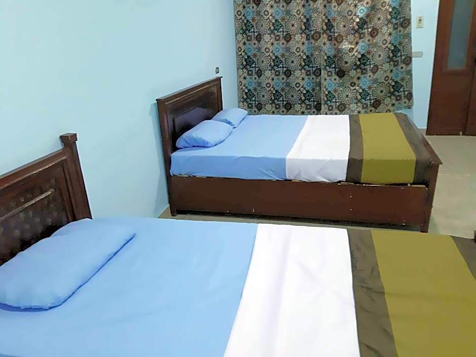 Nile Roof Hotel& Restaurant