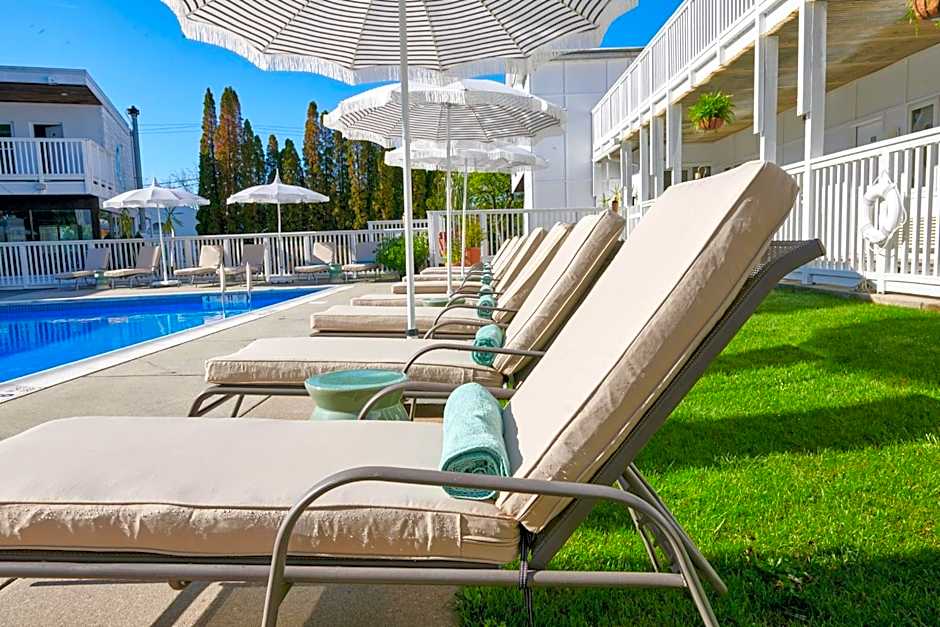 Greenporter Hotel
