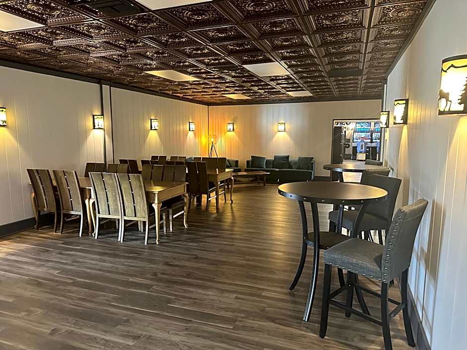 Expedition Lodge Estes Park at Rocky Mtn National Park