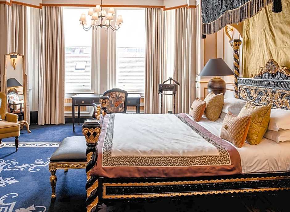 No.11 Cadogan Gardens