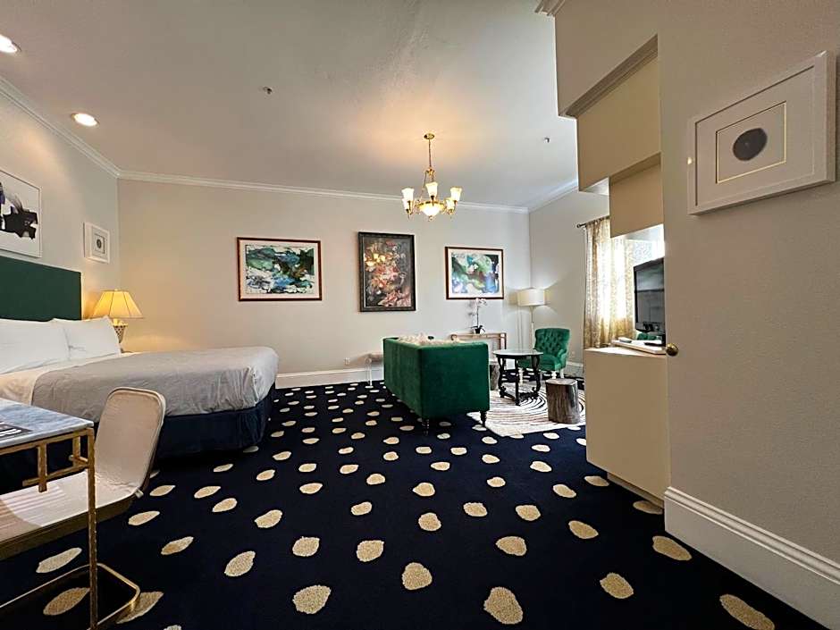 Sterling Hotel