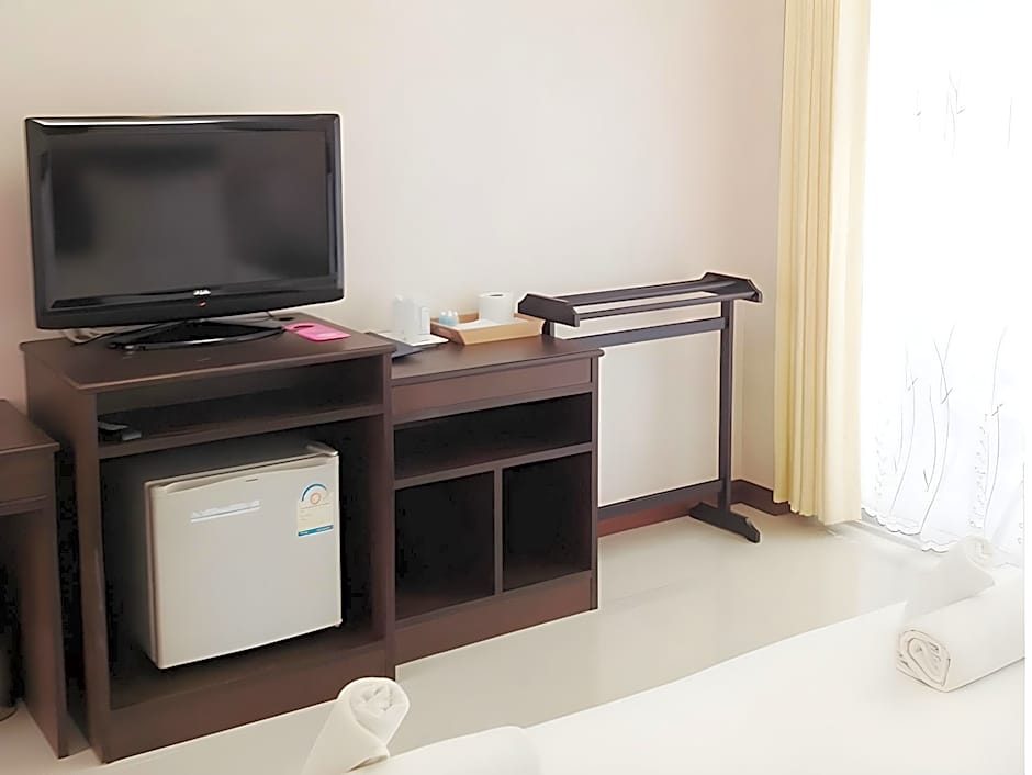 Baan Jeen Hotel Samroiyod Beach