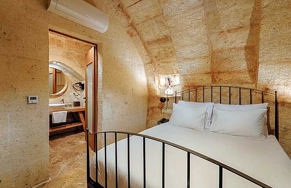 Solem Cave Suites