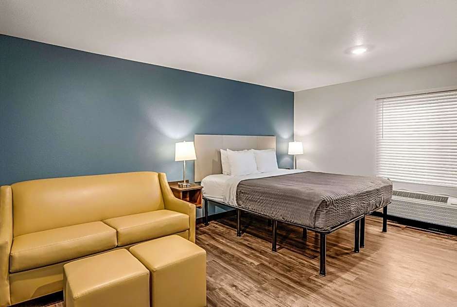 WoodSpring Suites West Des Moines