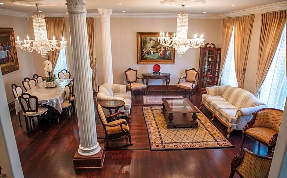 JstLikeHome - Luxury Mansion & Guesthouse