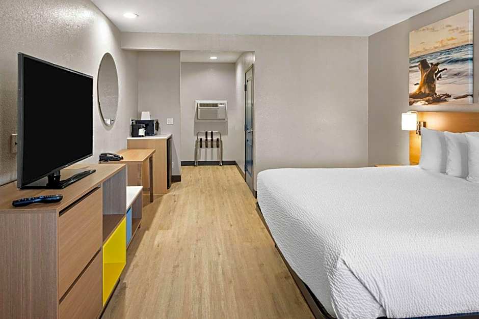 Days Inn by Wyndham San Diego-East/El Cajon