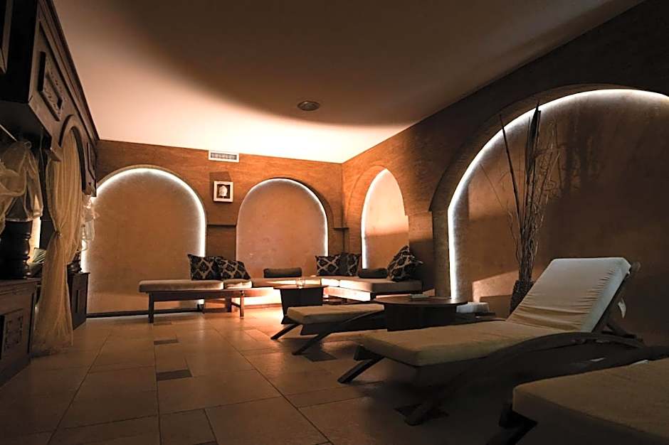 Royal Park Hotel & Apartments