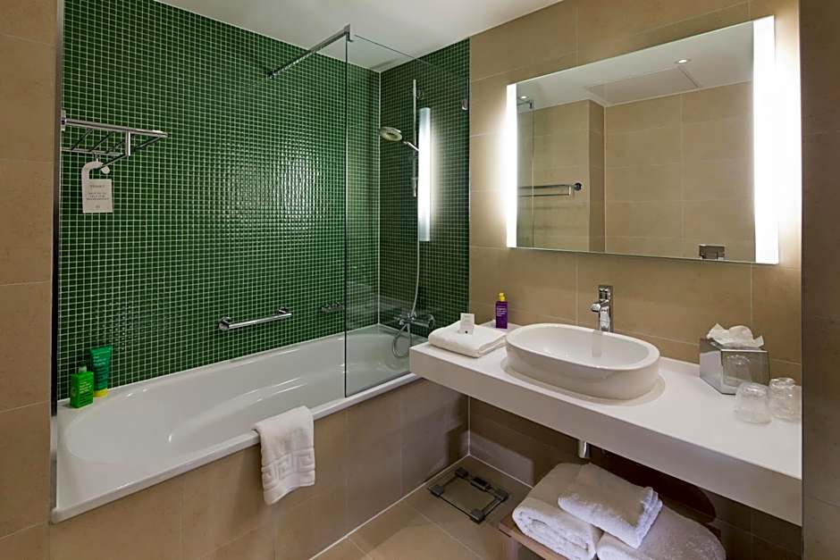 The Orchard Hotel & Restaurant