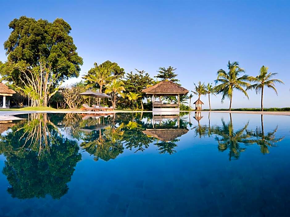 Villa Atas Ombak
