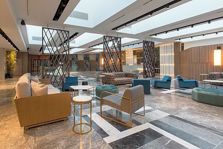 Hotel Giralda Center