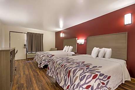Deluxe Queen Room with Two Queen Beds - Disability Access/Non-Smoking