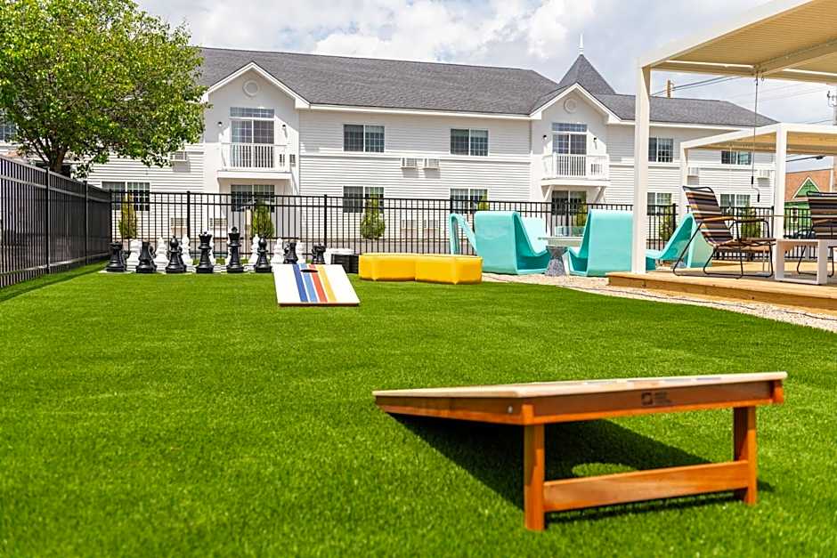 Ogunquit Hotel and Suites