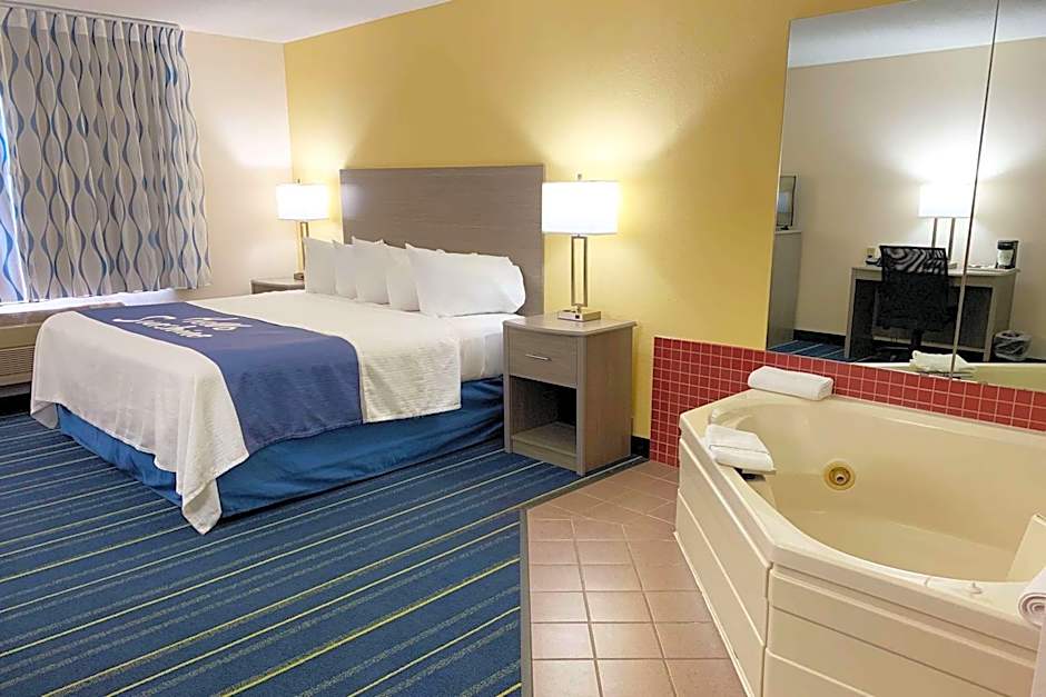 Days Inn by Wyndham Hinckley