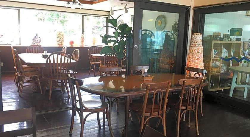 Hotel & Restaurant On the Beach Lue