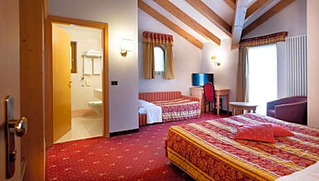 Standard Double or Twin Room with Balcony