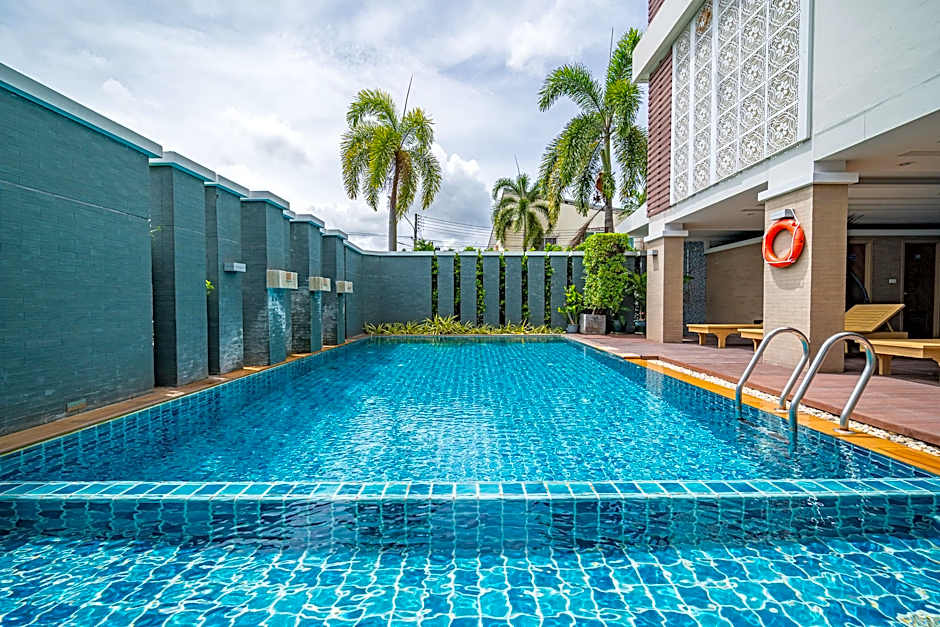 Ratana Hotel Rassada