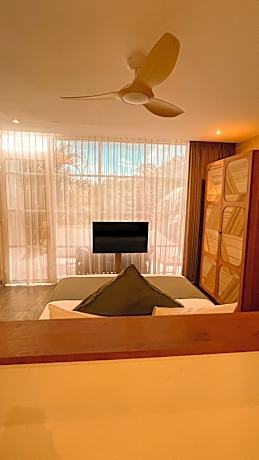 Suite with Pool View