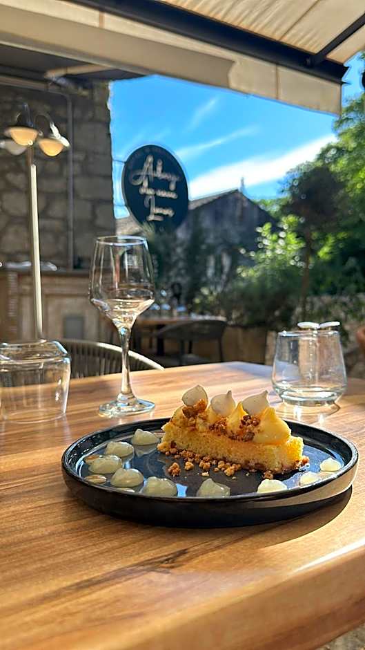 Auberge du Vieux Lanas Logis Hotel Restaurant