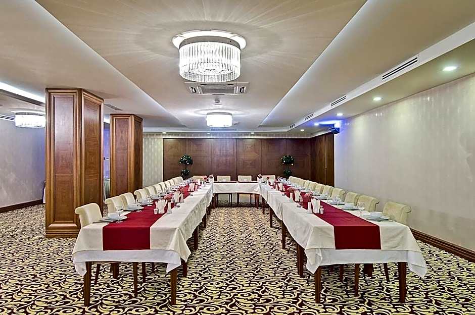 Tugcu Hotel Select
