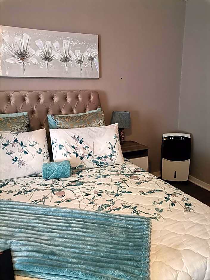 DR M BEAUTY LOUNGE AND GUEST HOUSE