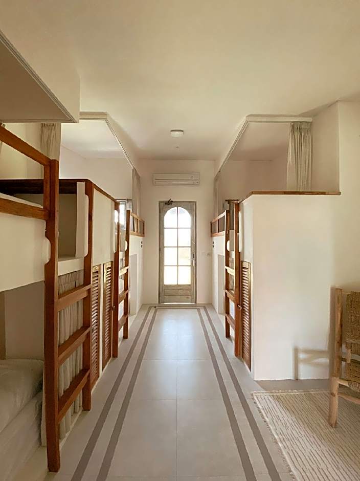 White Penny Hostel