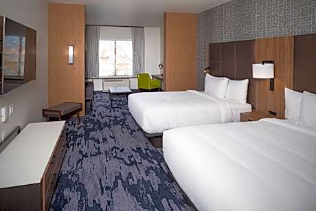 Suite, 2 Queen, Sofa bed