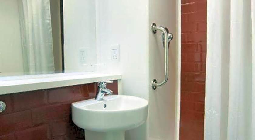 Travelodge Birmingham Fort Dunlop