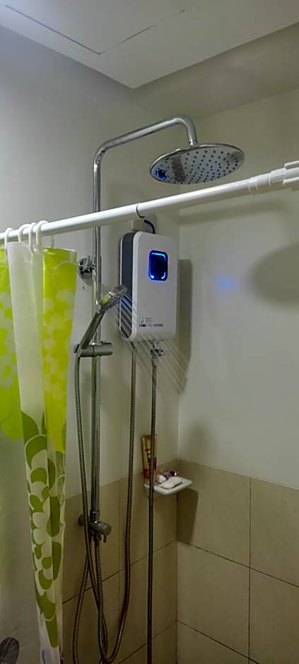 Xavie's Pad Condo @ Trees Residence T16 742