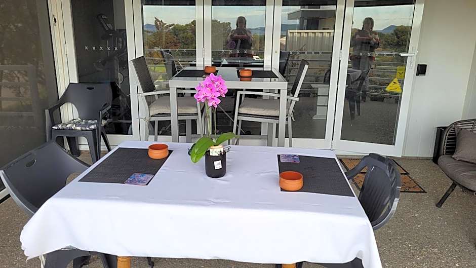 C'est La Vie Bed & Breakfast