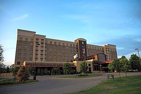 Embassy Suites by Hilton Minneapolis-North