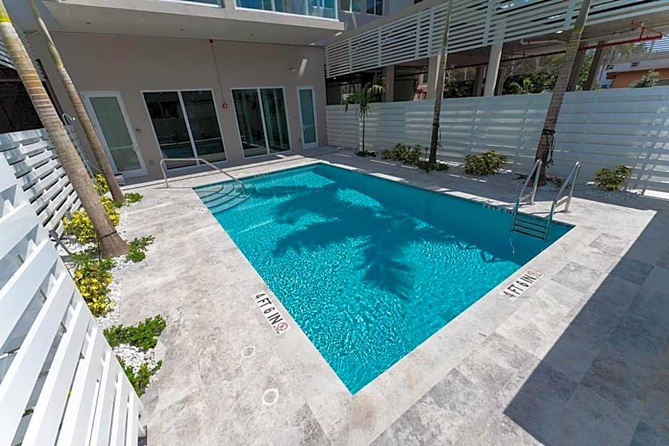 Lux 3BR City-View Retreat in Hollywood, 5th Floor