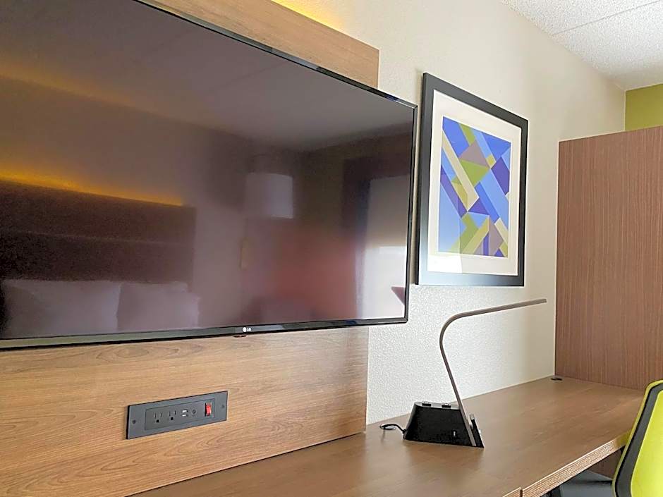 Holiday Inn Express Hotel and Suites Fort Wayne By IHG