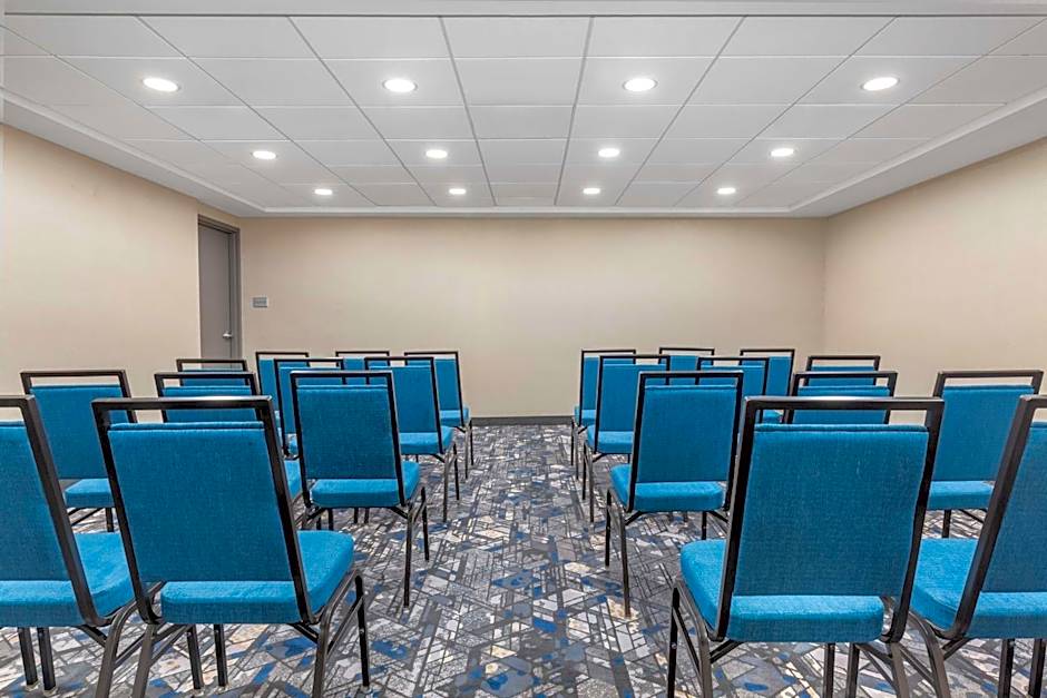 Hampton Inn & Suites by Hilton Toronto Downtown