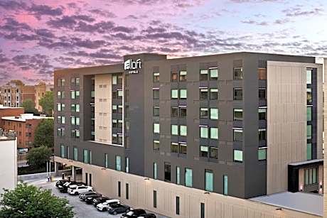 Aloft Kansas City Country Club Plaza