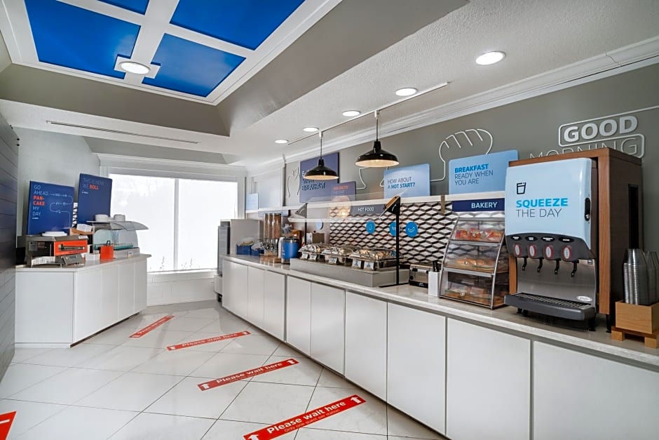 Holiday Inn Express Hotel & Suites-Magee By IHG