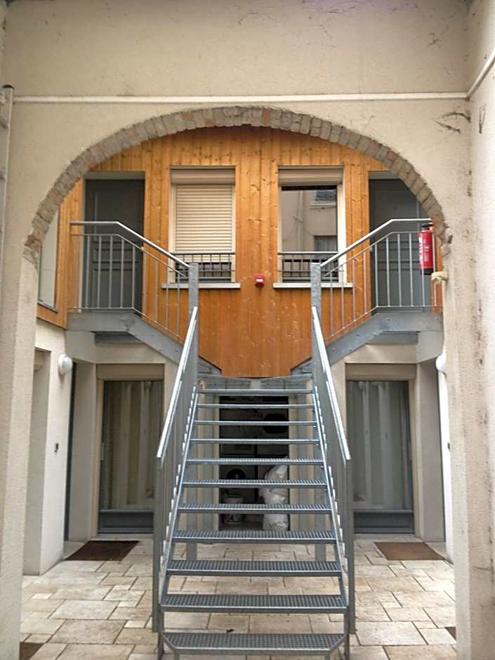 Lyo Hôtel - Centre Lyon Perrache