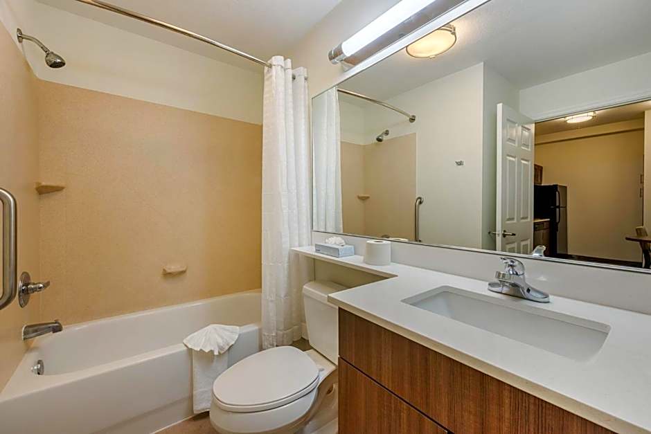 Candlewood Suites Fort Myers/Sanibel Gateway By IHG