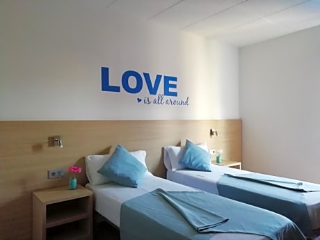 Twin Room with Pool View