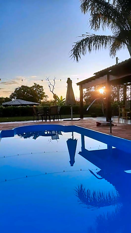 Casa na fazenda inteira ou quartos individuais no Hostel Recanto da Felicidade Paraopeba